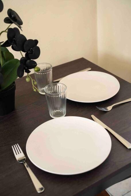 תל אביב Prime Location! 1 Bedroom Apt In Tlv Beating Heart מראה חיצוני תמונה
