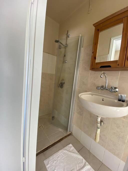 תל אביב Prime Location! 1 Bedroom Apt In Tlv Beating Heart מראה חיצוני תמונה